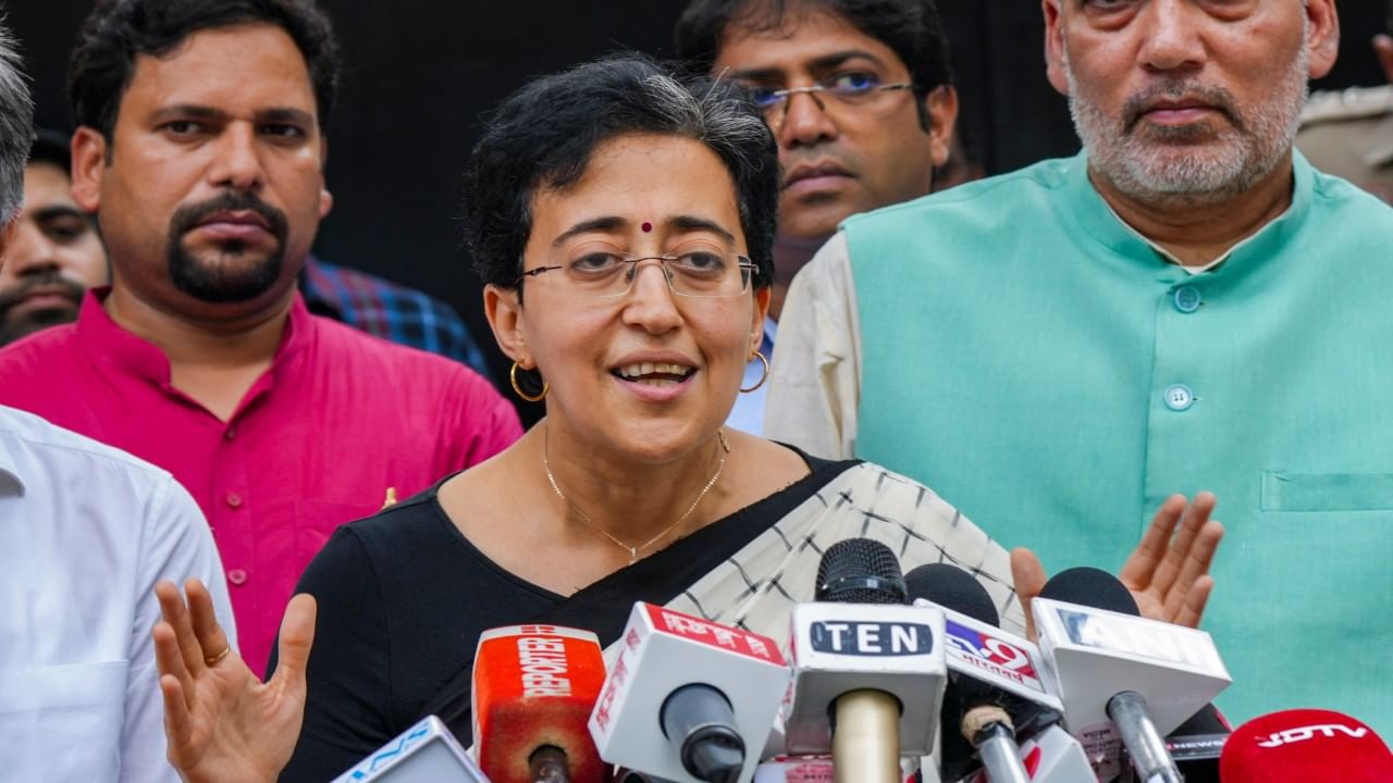 Atishi Net Worth: ತನ್ನ ಹೆಸರಲ್ಲಿ ಜಮೀನು, ಒಡವೆ ಇಲ್ಲದೇ ಇದ್ದರೂ ಕೋಟ್ಯಾಧಿಪತಿ ಈ ಅತಿಶಿ