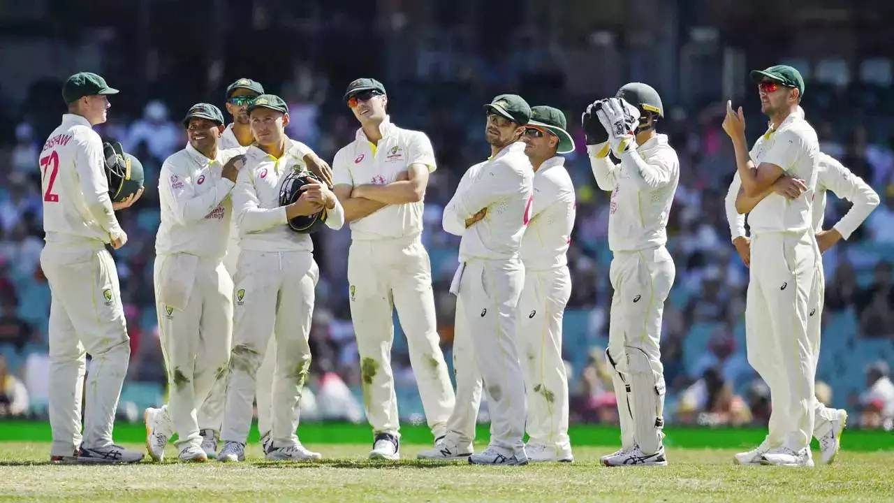 A Austrália está no topo da lista. Os australianos venceram 414 testes e perderam apenas 232 partidas. A Inglaterra (397 vitórias, 325 derrotas) está em segundo lugar entre as seleções que alcançaram esse feito, seguida pelo Paquistão (148 vitórias, 144 derrotas).