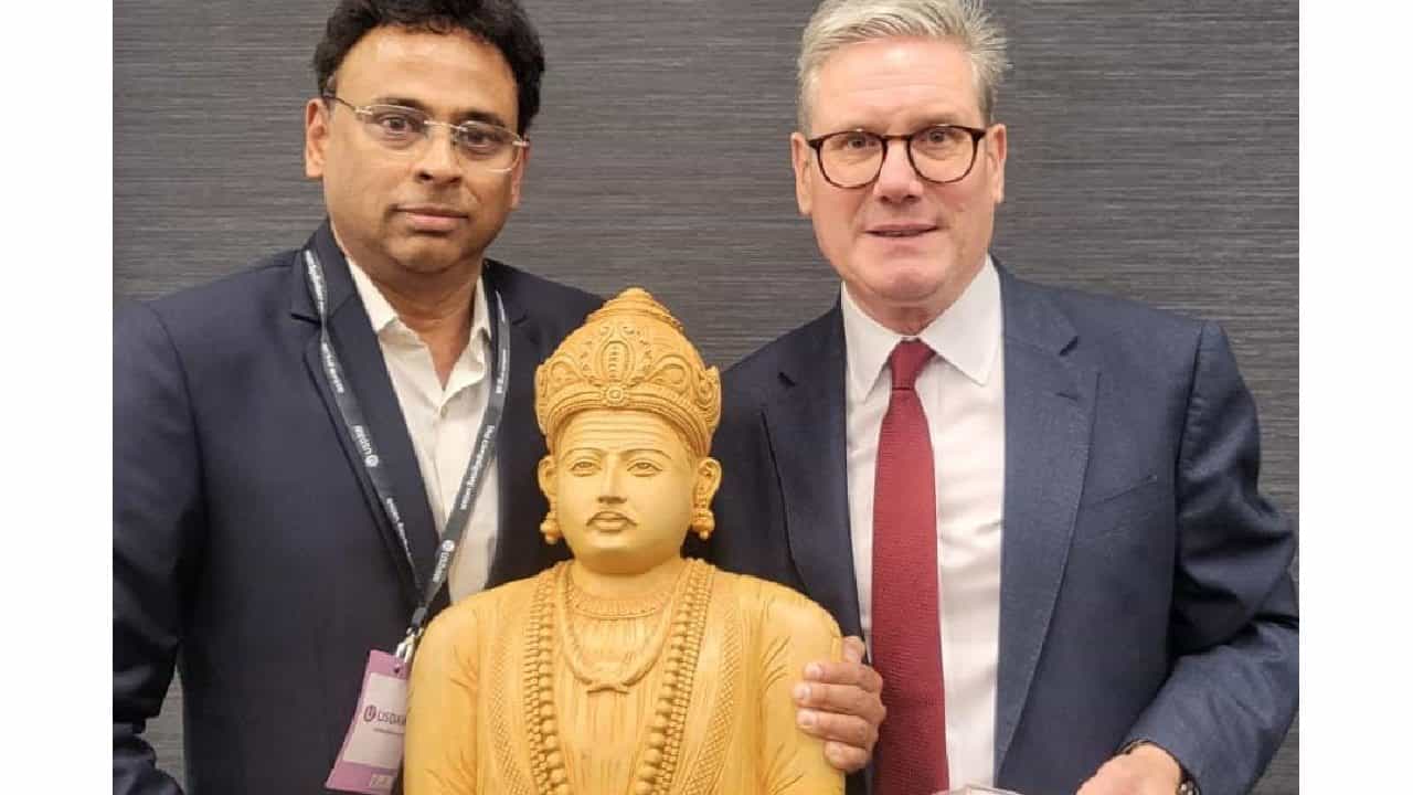 ಬಸವಣ್ಣನಿಗೆ ಗೌರವ ನಮನ ಸಲ್ಲಿಸಲು ಬ್ರಿಟಿಷ್ ಪ್ರಧಾನಿಗೆ ಆಹ್ವಾನ ಬಸವಣ್ಣನಿಗೆ ಗೌರವ ನಮನ ಸಲ್ಲಿಸಲು ಬ್ರಿಟಿಷ್ ಪ್ರಧಾನಿಗೆ ಆಹ್ವಾನ