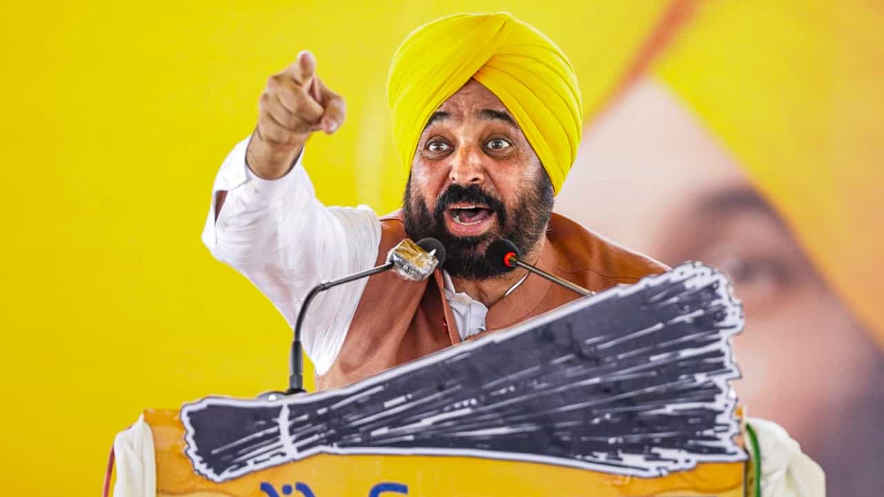 ದೆಹಲಿಯ ಅಪೋಲೋ ಆಸ್ಪತ್ರೆಗೆ ಪಂಜಾಬ್ ಸಿಎಂ ಭಗವಂತ್ ಮಾನ್ ದಾಖಲು ದೆಹಲಿಯ ಅಪೋಲೋ ಆಸ್ಪತ್ರೆಗೆ ಪಂಜಾಬ್ ಸಿಎಂ ಭಗವಂತ್ ಮಾನ್ ದಾಖಲು