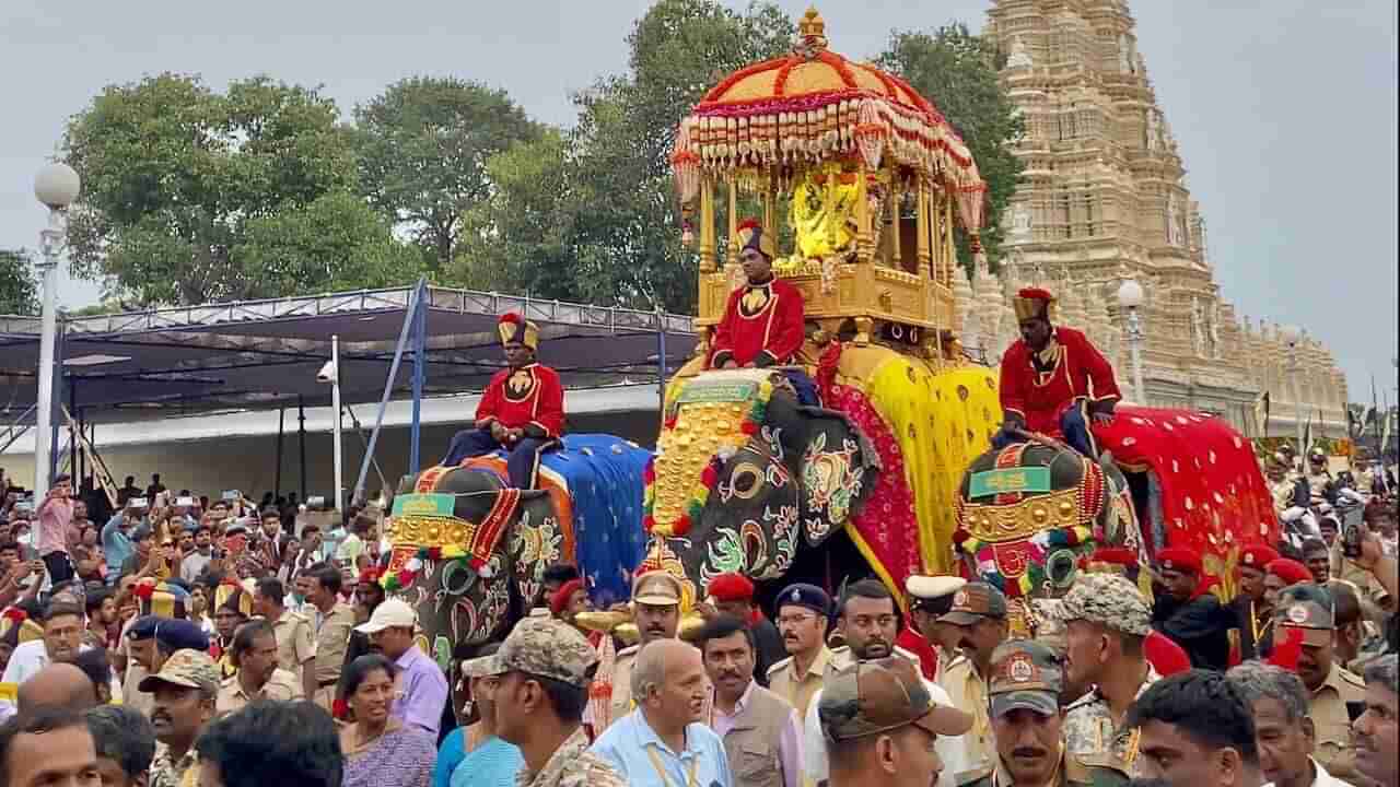 ಮೈಸೂರು ದಸರಾ ಗೋಲ್ಡ್​ ಕಾರ್ಡ್ ವ್ಯವಸ್ಥೆ: ದರ ಎಷ್ಟು, ಖರೀದಿ ಹೇಗೆ? ಇದರ ಲಾಭವೇನು?