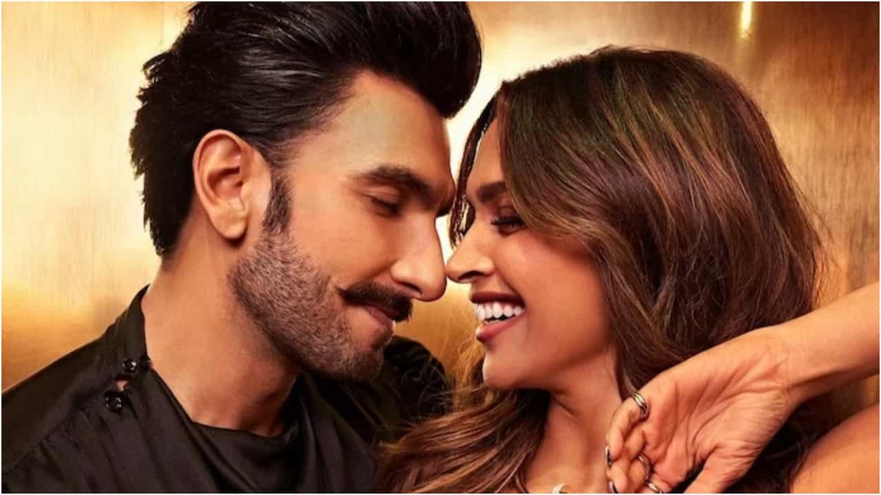 ಕನ್ನಡದಲ್ಲೇ ದೀಪಿಕಾ ಎದುರು ಪ್ರೀತಿ ವ್ಯಕ್ತಪಡಿಸಿದ್ದ ರಣವೀರ್ ಸಿಂಗ್ ಕನ್ನಡದಲ್ಲೇ ದೀಪಿಕಾ ಎದುರು ಪ್ರೀತಿ ವ್ಯಕ್ತಪಡಿಸಿದ್ದ ರಣವೀರ್ ಸಿಂಗ್