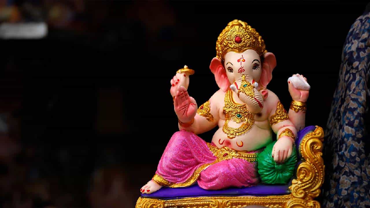 Ganesha chaturthi 2024: Ganesha idol made from cow dung, Kannada News