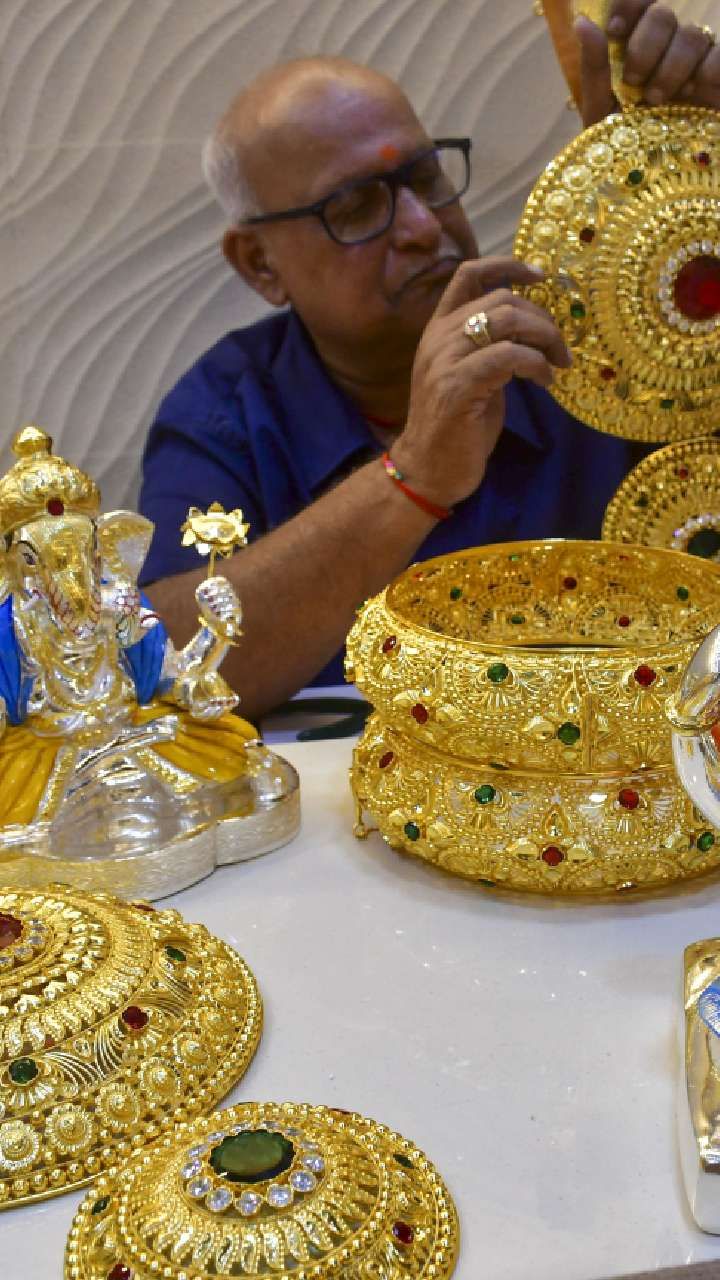 ಲಕ್ಷಾಂತರ ರೂ. ಖರ್ಚು ಮಾಡಿ ಚಿನ್ನ ಖರೀದಿಸುವಾಗ ಇದು ಅಸಲಿಯೋ ನಕಲಿಯೋ ಎಂಬ ಸಣ್ಣ ಅನುಮಾನ ಹುಟ್ಟುವುದು ಸಹಜ.