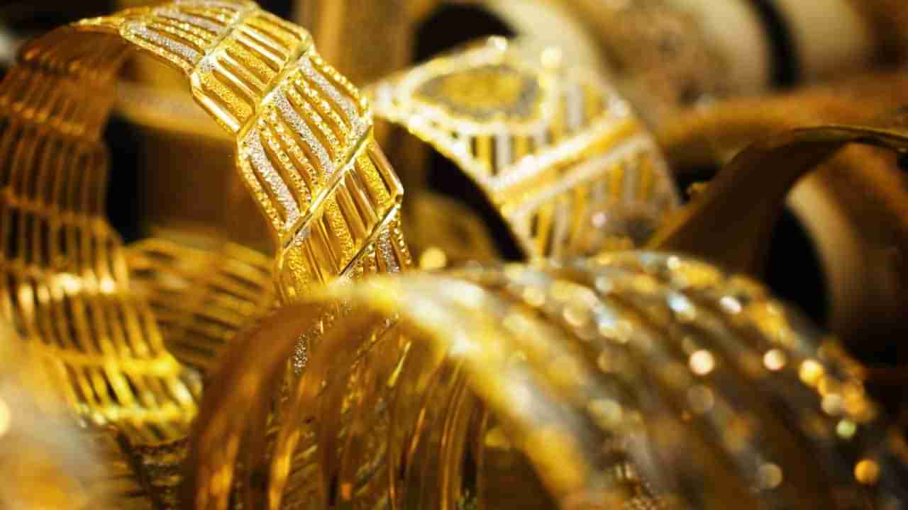 Gold Silver Price on 30th September: ಸೋಮವಾರ ಚಿನ್ನ, ಬೆಳ್ಳಿ ಬೆಲೆಯಲ್ಲಿ ಸತತ ಇಳಿಕೆ; ಇಲ್ಲಿದೆ ದರಪಟ್ಟಿ