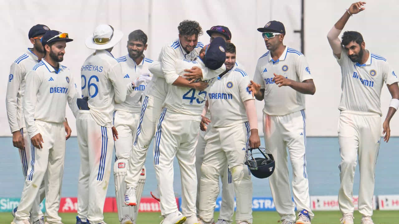 ಸೆಪ್ಟೆಂಬರ್ 19 ರಿಂದ ಚೆನ್ನೈನ ಚೆಪಾಕ್ ಸ್ಟೇಡಿಯಂನಲ್ಲಿ ಟೀಂ ಇಂಡಿಯಾ ಮತ್ತೊಮ್ಮೆ ಬಿಳಿ ಜೆರ್ಸಿಯಲ್ಲಿ ಮೈದಾನಕ್ಕೆ ಇಳಿಯಲಿದೆ. ಪೂರ್ಣ 6 ತಿಂಗಳ ನಂತರ ಟೀಂ ಇಂಡಿಯಾ ಟೆಸ್ಟ್ ಕ್ರಿಕೆಟ್ ಆಡಲಿದ್ದು, ಇದರೊಂದಿಗೆ ಸತತ ಮೂರನೇ ಬಾರಿಗೆ ವಿಶ್ವ ಟೆಸ್ಟ್ ಚಾಂಪಿಯನ್ಶಿಪ್ ಫೈನಲ್ ತಲುಪುವ ತಮ್ಮ ಅಭಿಯಾನವನ್ನು ಮುಂದುವರಿಸಲಿದೆ.