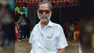 Viral Video: ಕಾರ್ ಬಾನೆಟ್‌ನೊಳಗೆ 7 ಅಡಿ ಉದ್ದದ ಬೃಹತ್ ಹೆಬ್ಬಾವು ಪತ್ತೆ; ವಿಡಿಯೋ ವೈರಲ್​