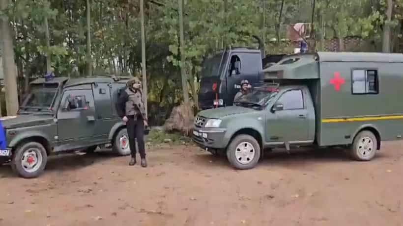 ಕುಲ್ಗಾಮ್: ಭಯೋತ್ಪಾದಕರ ಎನ್ಕೌಂಟರ್ ವೇಳೆ 4 ಭದ್ರತಾ ಸಿಬ್ಬಂದಿ, ಪೊಲೀಸ್ ಅಧಿಕಾರಿಗೆ ಗಾಯ