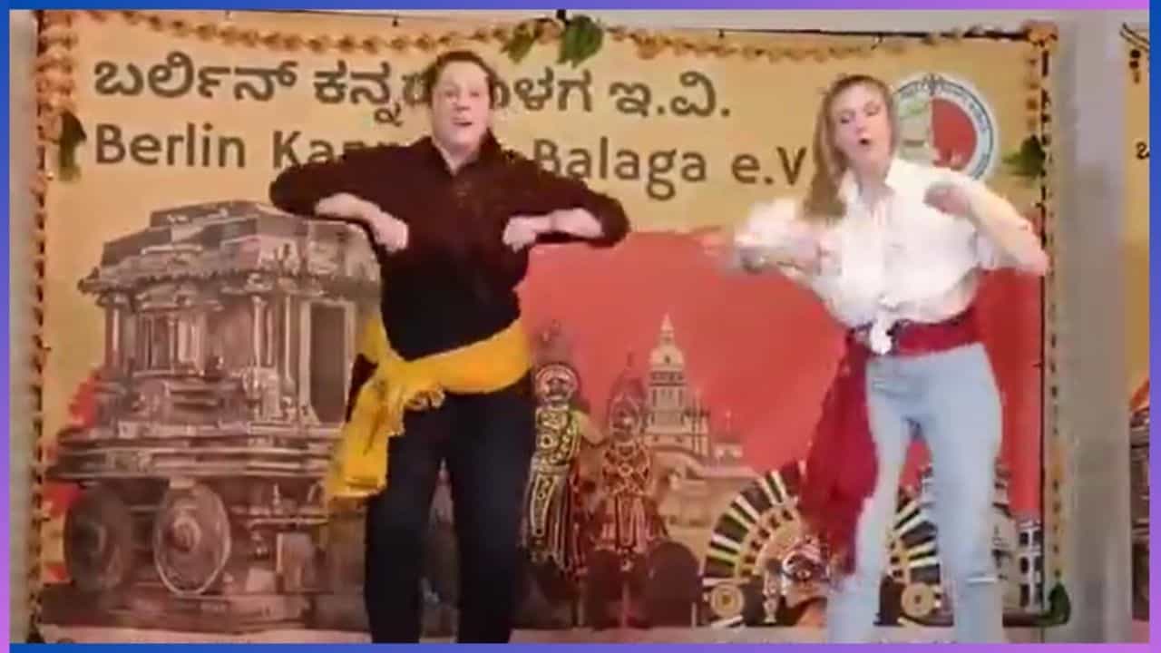 Viral: ಕುಲದಲ್ಲಿ ಕೀಳ್ಯಾವುದೋ ಹುಚ್ಚಪ್ಪಾ ಹಾಡಿಗೆ ಮಸ್ತ್ ಆಗಿ ಕುಣಿದ ಫಾರಿನ್ ಹುಡುಗೀರು Viral: ಕುಲದಲ್ಲಿ ಕೀಳ್ಯಾವುದೋ ಹುಚ್ಚಪ್ಪಾ ಹಾಡಿಗೆ ಮಸ್ತ್ ಆಗಿ ಕುಣಿದ ಫಾರಿನ್ ಹುಡುಗೀರು