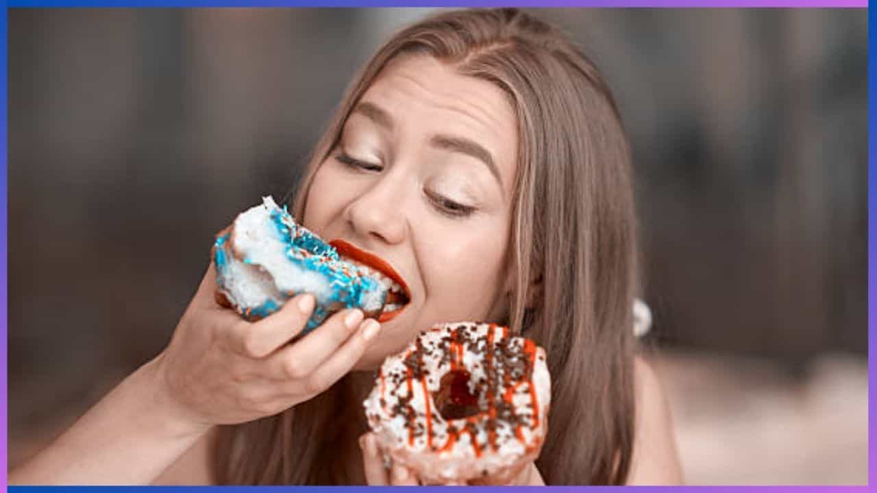 Health Tips: ನಿಮಗೂ ಸಿಹಿತಿಂಡಿ ಇಷ್ಟನಾ? ಆರೋಗ್ಯ ಕಾಪಾಡಿಕೊಳ್ಳಲು ಯಾವ ಸಮಯದಲ್ಲಿ ತಿನ್ನಬೇಕು? Health Tips: ನಿಮಗೂ ಸಿಹಿತಿಂಡಿ ಇಷ್ಟನಾ? ಆರೋಗ್ಯ ಕಾಪಾಡಿಕೊಳ್ಳಲು ಯಾವ ಸಮಯದಲ್ಲಿ ತಿನ್ನಬೇಕು?