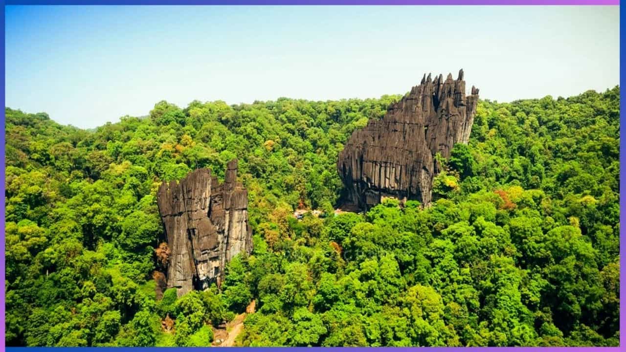 World Tourism Day 2024: ವಿಶಿಷ್ಟ ಶಿಲಾರಚನೆಯಿಂದಲೇ ಅಚ್ಚರಿ ಮೂಡಿಸುವ ಕರ್ನಾಟಕದ ತಾಣಗಳಿವು World Tourism Day 2024: ವಿಶಿಷ್ಟ ಶಿಲಾರಚನೆಯಿಂದಲೇ ಅಚ್ಚರಿ ಮೂಡಿಸುವ ಕರ್ನಾಟಕದ ತಾಣಗಳಿವು
