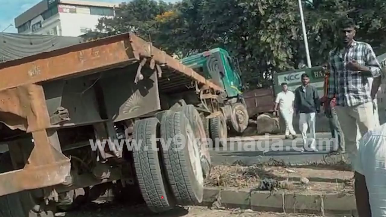 ಬೆಂಗಳೂರು: ಅಡ್ಡಲಾಗಿ ಬಿದ್ದ 10 ಚಕ್ರದ ಲಾರಿ, ರಿಂಗ್‌ ರೋಡ್‌ನಲ್ಲಿ ಫುಲ್ ಟ್ರಾಫಿಕ್ ಜಾಮ್