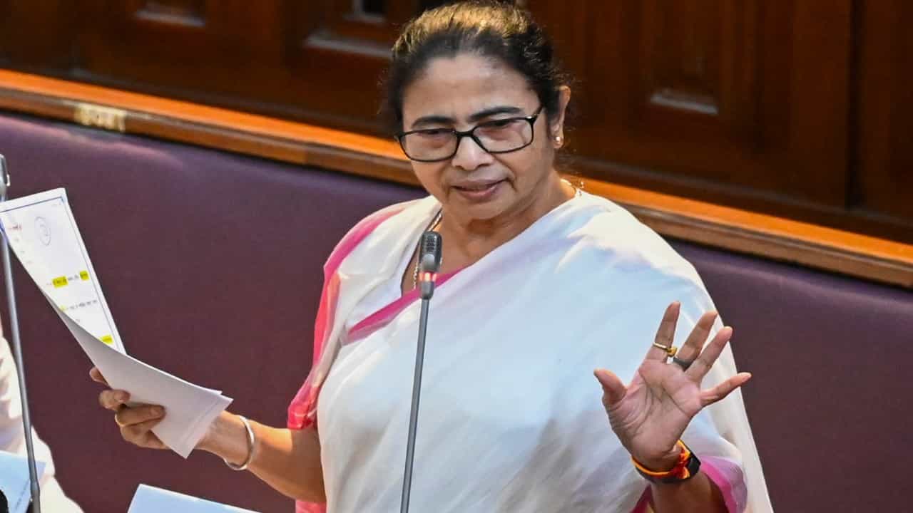 ಸಂತ್ರಸ್ತೆಯ ಕುಟುಂಬಕ್ಕೆ ನಾನು ಎಂದೂ ಹಣ ನೀಡಿಲ್ಲ, ಇದು ಅಪಪ್ರಚಾರ: ಮಮತಾ ಬ್ಯಾನರ್ಜಿ ಸಂತ್ರಸ್ತೆಯ ಕುಟುಂಬಕ್ಕೆ ನಾನು ಎಂದೂ ಹಣ ನೀಡಿಲ್ಲ, ಇದು ಅಪಪ್ರಚಾರ: ಮಮತಾ ಬ್ಯಾನರ್ಜಿ