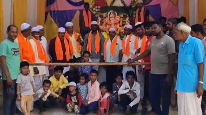 ಮಸೀದಿ ಆವರಣದಲ್ಲಿ ಗಣೇಶ ಪ್ರತಿಷ್ಠಾಪನೆ: ಭಾವೈಕ್ಯತೆಗೆ ಸಾಕ್ಷಿಯಾದ ಗಣೇಶ ಹಬ್ಬ ಮಸೀದಿ ಆವರಣದಲ್ಲಿ ಗಣೇಶ ಪ್ರತಿಷ್ಠಾಪನೆ: ಭಾವೈಕ್ಯತೆಗೆ ಸಾಕ್ಷಿಯಾದ ಗಣೇಶ ಹಬ್ಬ