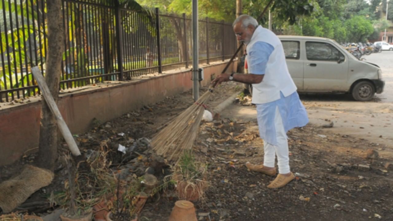 Swachh Bharat Mission: ಮೋದಿಯವರ 'ಸ್ವಚ್ಛ ಭಾರತ್ ಅಭಿಯಾನ'ದಡಿ ಶೌಚಾಲಯ ನಿರ್ಮಾಣದಿಂದ ಪ್ರತಿ ವರ್ಷ 70,000 ಶಿಶುಗಳ ರಕ್ಷಣೆ Swachh Bharat Mission: ಮೋದಿಯವರ 'ಸ್ವಚ್ಛ ಭಾರತ್ ಅಭಿಯಾನ'ದಡಿ ಶೌಚಾಲಯ ನಿರ್ಮಾಣದಿಂದ ಪ್ರತಿ ವರ್ಷ 70,000 ಶಿಶುಗಳ ರಕ್ಷಣೆ