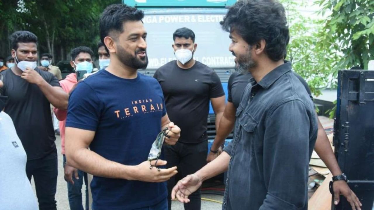 ಬಿಗ್ ಬಜೆಟ್ ಸಿನಿಮಾದಲ್ಲಿ ನಟಿಸಿದ್ದಾರೆ ಎಂಎಸ್ ಧೋನಿ? ಬಿಗ್ ಬಜೆಟ್ ಸಿನಿಮಾದಲ್ಲಿ ನಟಿಸಿದ್ದಾರೆ ಎಂಎಸ್ ಧೋನಿ?