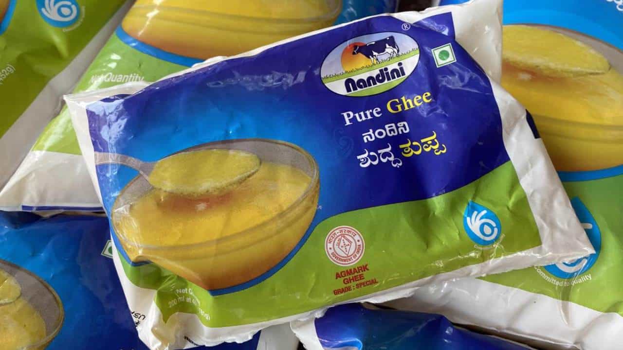 ಕೆಎಂಎಫ್ ನಂದಿನಿ ತುಪ್ಪಕ್ಕೆ ಭಾರಿ ಡಿಮ್ಯಾಂಡ್; ಮತ್ತಷ್ಟು ತುಪ್ಪ ಪೂರೈಸುವಂತೆ ಟಿಟಿಡಿ ಮನವಿ ಕೆಎಂಎಫ್ ನಂದಿನಿ ತುಪ್ಪಕ್ಕೆ ಭಾರಿ ಡಿಮ್ಯಾಂಡ್; ಮತ್ತಷ್ಟು ತುಪ್ಪ ಪೂರೈಸುವಂತೆ ಟಿಟಿಡಿ ಮನವಿ