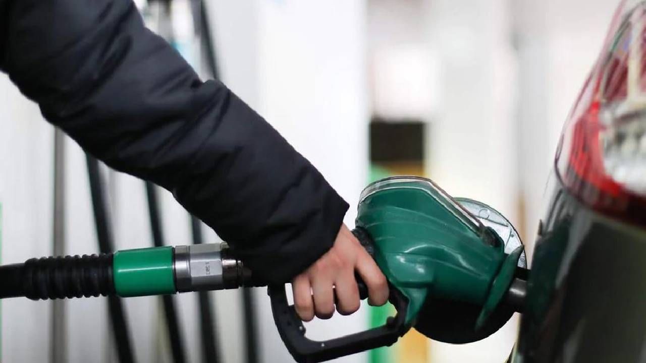 Petrol Diesel Price on September 29: ಬಿಹಾರ ಹಾಗೂ ಮಹಾರಾಷ್ಟ್ರದಲ್ಲಿ ಪೆಟ್ರೋಲ್ ದುಬಾರಿ Petrol Diesel Price on September 29: ಬಿಹಾರ ಹಾಗೂ ಮಹಾರಾಷ್ಟ್ರದಲ್ಲಿ ಪೆಟ್ರೋಲ್ ದುಬಾರಿ