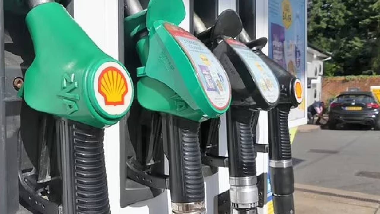 Petrol Diesel Price on September 30: ಉತ್ತರ ಪ್ರದೇಶ, ಮಧ್ಯಪ್ರದೇಶದಲ್ಲಿ ಪೆಟ್ರೋಲ್ ಬೆಲೆ ಅಗ್ಗ