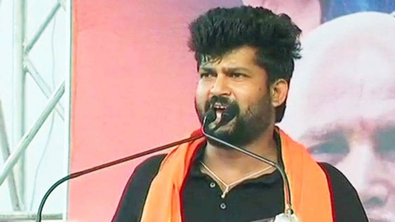 ಪ್ರತಾಪ್ ಸಿಂಹ ವಿವಾದಾತ್ಮಕ ಹೇಳಿಕೆ: ಮೆರವಣಿಗೆ ತೆರಳುವಾಗ ಮುಸಲ್ಮಾನರಂತೆ ಸನ್ನದ್ಧರಾಗಿ ಹೋಗುವಂತೆ ಕರೆ ಪ್ರತಾಪ್ ಸಿಂಹ ವಿವಾದಾತ್ಮಕ ಹೇಳಿಕೆ: ಮೆರವಣಿಗೆ ತೆರಳುವಾಗ ಮುಸಲ್ಮಾನರಂತೆ ಸನ್ನದ್ಧರಾಗಿ ಹೋಗುವಂತೆ ಕರೆ