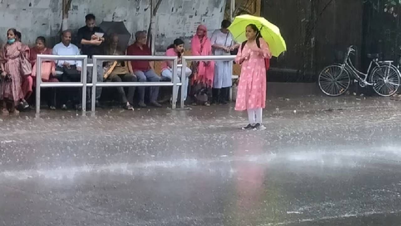 Karnataka Rains: ಕರ್ನಾಟಕದ 12ಕ್ಕೂ ಅಧಿಕ ಜಿಲ್ಲೆಗಳಲ್ಲಿ ಮುಂದಿನ ಮೂರು ದಿನ ಭಾರಿ ಮಳೆ