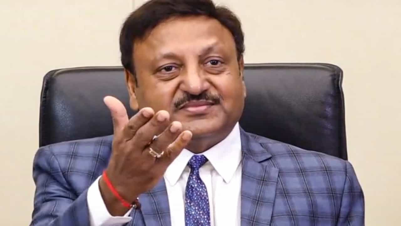100 ಕ್ಕೂ ಹೆಚ್ಚು ಪೊಲೀಸ್ ಇನ್ಸ್‌ಪೆಕ್ಟರ್‌ಗಳು ಏಕೆ?: ಮಹಾರಾಷ್ಟ್ರ ಸರ್ಕಾರಕ್ಕೆ ಚುನಾವಣಾ ಆಯೋಗ ಪ್ರಶ್ನೆ