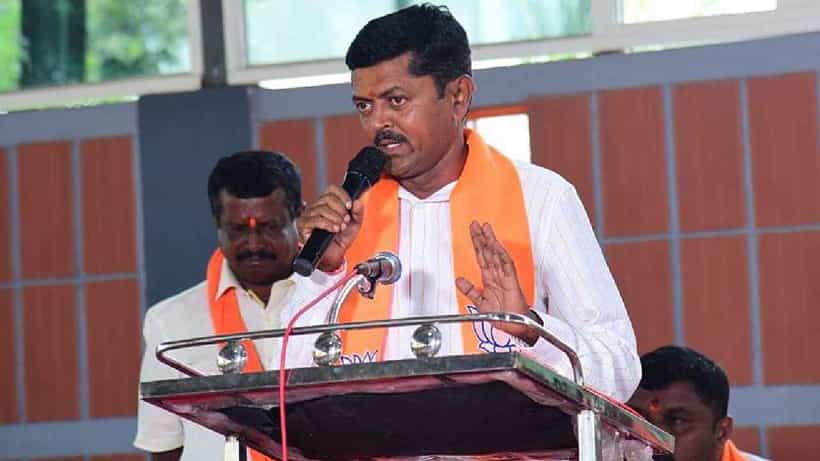 ಗಣೇಶ ಮೂರ್ತಿ ಮೆರವಣಿಗೆ ವೇಳೆ ಮಹಿಳೆ ಮೈಕೈ ಮುಟ್ಟಿ ಅನುಚಿತ ವರ್ತನೆ: ಬಿಜೆಪಿ ಮಂಡಲ ಅಧ್ಯಕ್ಷನ ವಿರುದ್ಧ ಎಫ್ಐಆರ್