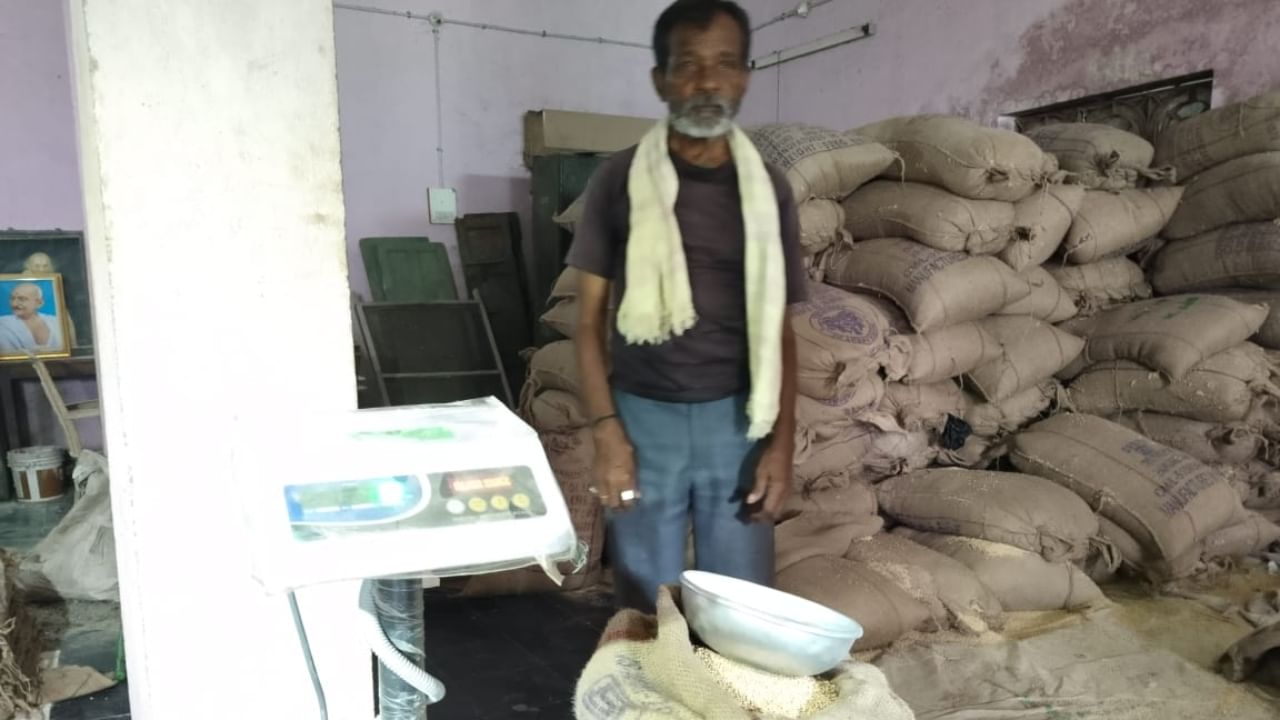 Guarantee scheme effect: The commission of the ration dealers has been closed for the last 5 months, Kannada news