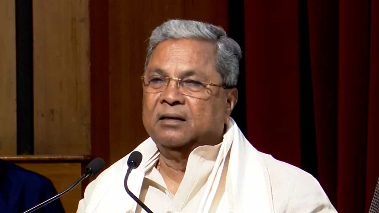 ಮುಡಾ ಹಗರಣ: ಇಂದು ಸಿದ್ದರಾಮಯ್ಯ ವಿರುದ್ಧ ಎಫ್ಐಆರ್ ದಾಖಲು ಸಾಧ್ಯತೆ ಮುಡಾ ಹಗರಣ: ಇಂದು ಸಿದ್ದರಾಮಯ್ಯ ವಿರುದ್ಧ ಎಫ್ಐಆರ್ ದಾಖಲು ಸಾಧ್ಯತೆ