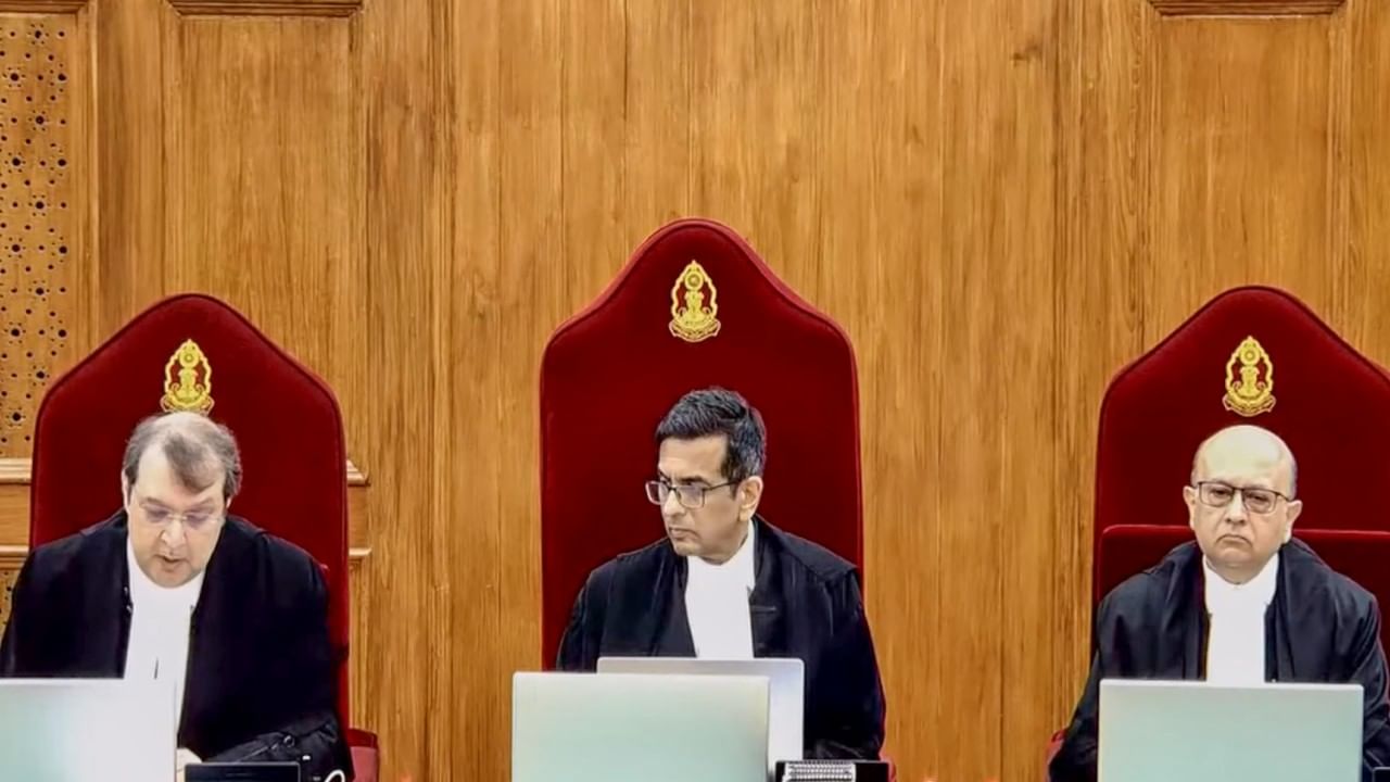 ಭಾರತೀಯ ಸಂಸ್ಥೆಗಳು ಇಸ್ರೇಲ್ಗೆ ಮಿಲಿಟರಿ ನೆರವು ನೀಡುವುದನ್ನು ನಿರ್ಬಂಧಿಸಬೇಕು ಎಂಬ ಮನವಿ ತಿರಸ್ಕರಿಸಿದ ಸುಪ್ರೀಂಕೋರ್ಟ್ ಭಾರತೀಯ ಸಂಸ್ಥೆಗಳು ಇಸ್ರೇಲ್ಗೆ ಮಿಲಿಟರಿ ನೆರವು ನೀಡುವುದನ್ನು ನಿರ್ಬಂಧಿಸಬೇಕು ಎಂಬ ಮನವಿ ತಿರಸ್ಕರಿಸಿದ ಸುಪ್ರೀಂಕೋರ್ಟ್