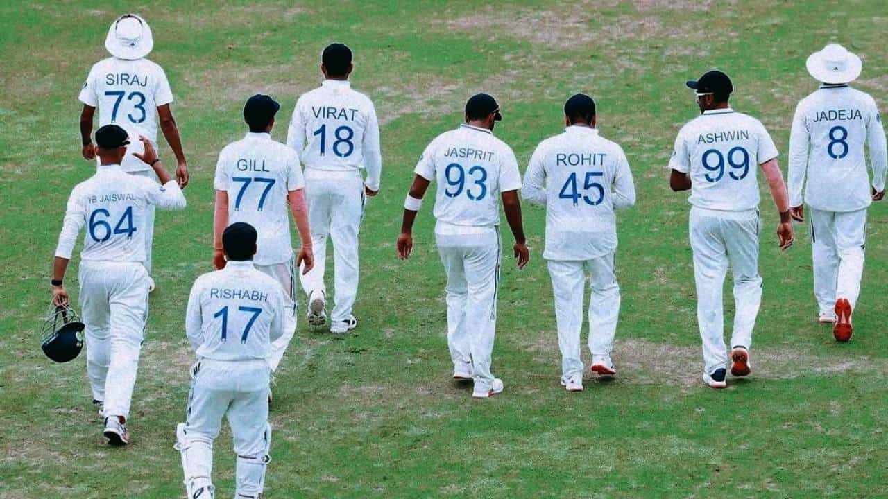 ಟೆಸ್ಟ್ ಕ್ರಿಕೆಟ್ನಲ್ಲಿ ಭಾರತ ತಂಡವು ಹೊಸ ಇತಿಹಾಸ ಸೃಷ್ಟಿಸಿದೆ. ಅದು ಸಹ ಗೆಲುವು-ಸೋಲುಗಳ ಲೆಕ್ಕಾಚಾರಗಳೊಂದಿಗೆ ಎಂಬುದು ವಿಶೇಷ. ಅಂದರೆ ಟೆಸ್ಟ್ ಕ್ರಿಕೆಟ್ ಇತಿಹಾಸದಲ್ಲೇ ಟೀಮ್ ಇಂಡಿಯಾ ಇದೇ ಮೊದಲ ಬಾರಿಗೆ ಸೋಲಿಗಿಂತ ಗೆಲುವಿನ ಸಂಖ್ಯೆಯನ್ನು ಹೆಚ್ಚಿಸಿಕೊಂಡಿದೆ. ಇದಾಗ್ಯೂ ಡ್ರಾ ಪಂದ್ಯಗಳ ಫಲಿತಾಂಶದಲ್ಲಿ ಹಿಂದೆ ಉಳಿದಿದೆ.