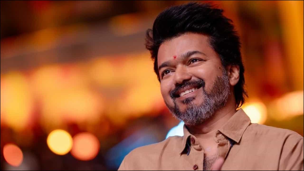 ಕೊನೆ ಸಿನಿಮಾಕ್ಕೆ ಭಾರಿ ಸಂಭಾವನೆ ಪಡೆಯುತ್ತಿರುವ ದಳಪತಿ ವಿಜಯ್ ಕೊನೆ ಸಿನಿಮಾಕ್ಕೆ ಭಾರಿ ಸಂಭಾವನೆ ಪಡೆಯುತ್ತಿರುವ ದಳಪತಿ ವಿಜಯ್