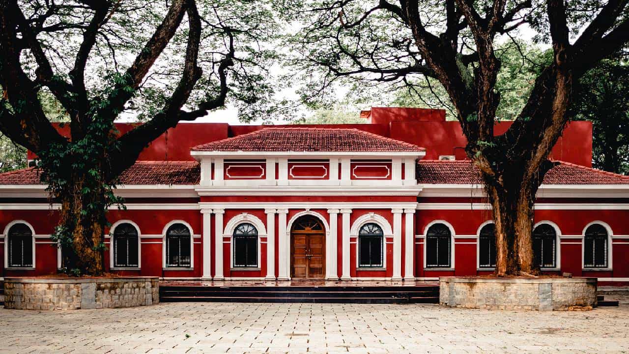 ಬೆಂಗಳೂರು ವಿಶ್ವವಿದ್ಯಾಲಯ ಕ್ಯಾಂಪಸ್ಗೆ ಯುವಿಸಿಇ ಶಿಫ್ಟ್ಗೆ ವಿದ್ಯಾರ್ಥಿಗಳ ವಿರೋಧ ಬೆಂಗಳೂರು ವಿಶ್ವವಿದ್ಯಾಲಯ ಕ್ಯಾಂಪಸ್ಗೆ ಯುವಿಸಿಇ ಶಿಫ್ಟ್ಗೆ ವಿದ್ಯಾರ್ಥಿಗಳ ವಿರೋಧ