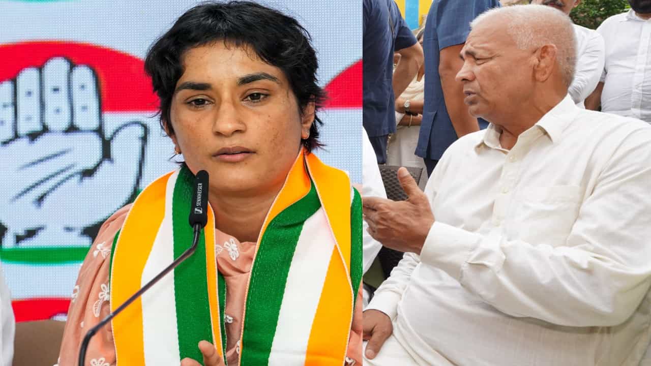 ರಾಜಕೀಯ ಸೇರಿದ್ದು ಖುಷಿ ಕೊಟ್ಟಿಲ್ಲ, ವಿನೇಶ್ ಒಲಿಂಪಿಕ್ಸ್ ಚಿನ್ನ ಬಗ್ಗೆ ಗಮನ ಹರಿಸಬೇಕಿತ್ತು: ಮಹಾವೀರ್ ಫೋಗಟ್ ರಾಜಕೀಯ ಸೇರಿದ್ದು ಖುಷಿ ಕೊಟ್ಟಿಲ್ಲ, ವಿನೇಶ್ ಒಲಿಂಪಿಕ್ಸ್ ಚಿನ್ನ ಬಗ್ಗೆ ಗಮನ ಹರಿಸಬೇಕಿತ್ತು: ಮಹಾವೀರ್ ಫೋಗಟ್