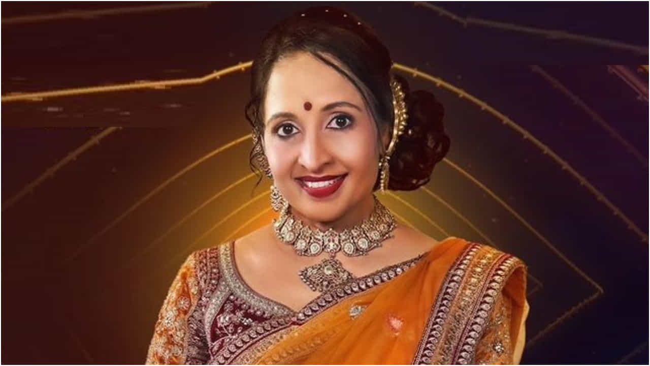 ಬಿಗ್ ಬಾಸ್ 2ನೇ ಸ್ಪರ್ಧಿಯಾಗಿ ದೊಡ್ಮನೆಗೆ ಬಂದ ಯಮುನಾ ಶ್ರೀನಿಧಿ; ಸಿಕ್ತು ನೇರ ಸ್ವರ್ಗ ಬಿಗ್ ಬಾಸ್ 2ನೇ ಸ್ಪರ್ಧಿಯಾಗಿ ದೊಡ್ಮನೆಗೆ ಬಂದ ಯಮುನಾ ಶ್ರೀನಿಧಿ; ಸಿಕ್ತು ನೇರ ಸ್ವರ್ಗ