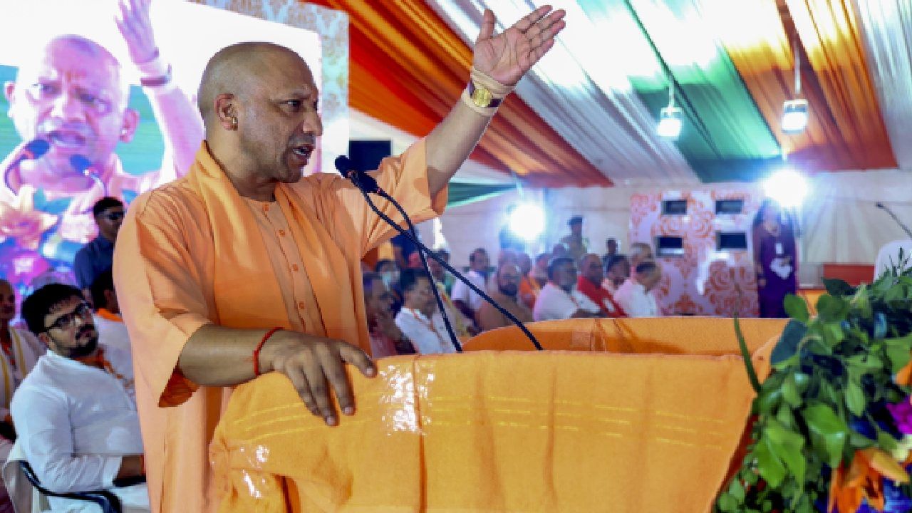 ರಾಹುಲ್ ಗಾಂಧಿ ಭಾರತ ವಿರೋಧಿ ಪ್ರತ್ಯೇಕತಾವಾದಿ ನಾಯಕನಾಗಲು ಹೊರಟಿದ್ದಾರೆ; ಸಿಎಂ ಯೋಗಿ ವಾಗ್ದಾಳಿ ರಾಹುಲ್ ಗಾಂಧಿ ಭಾರತ ವಿರೋಧಿ ಪ್ರತ್ಯೇಕತಾವಾದಿ ನಾಯಕನಾಗಲು ಹೊರಟಿದ್ದಾರೆ; ಸಿಎಂ ಯೋಗಿ ವಾಗ್ದಾಳಿ