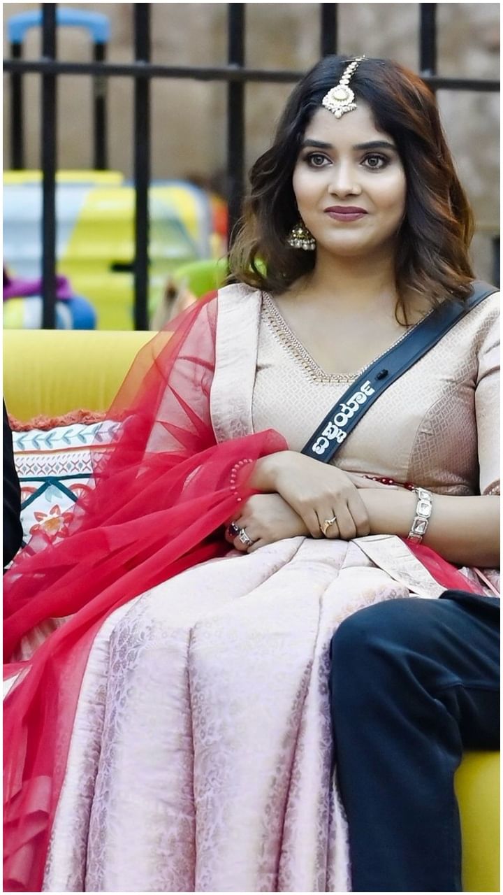 ಮಾತನಾಡಲು, ತಿರುಗೇಟು ನೀಡಲು ಐಶ್ವರ್ಯಾ ಎಂದಿಗೂ ಹಿಂದೇಟು ಹಾಕಿದವರಲ್ಲ. ಈ ಕಾರಣಕ್ಕೆ ಅವರು ಅನೇಕರಿಗೆ ಇಷ್ಟ ಆಗುತ್ತಾರೆ.
