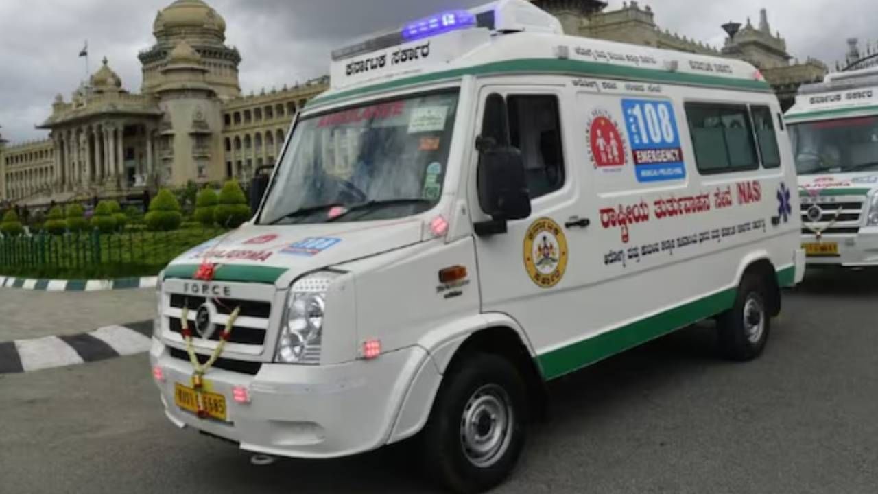 ಆಂಬ್ಯುಲೆನ್ಸ್ಗೆ ದಾರಿ ಬಿಟ್ಟಾಗ ಸಂಚಾರ ನಿಯಮ ಉಲ್ಲಂಘನೆಯಾದರೆ ದಂಡವಿಲ್ಲ: ಆಯುಕ್ತ ಅನುಚೇತ್ ಆಂಬ್ಯುಲೆನ್ಸ್ಗೆ ದಾರಿ ಬಿಟ್ಟಾಗ ಸಂಚಾರ ನಿಯಮ ಉಲ್ಲಂಘನೆಯಾದರೆ ದಂಡವಿಲ್ಲ: ಆಯುಕ್ತ ಅನುಚೇತ್