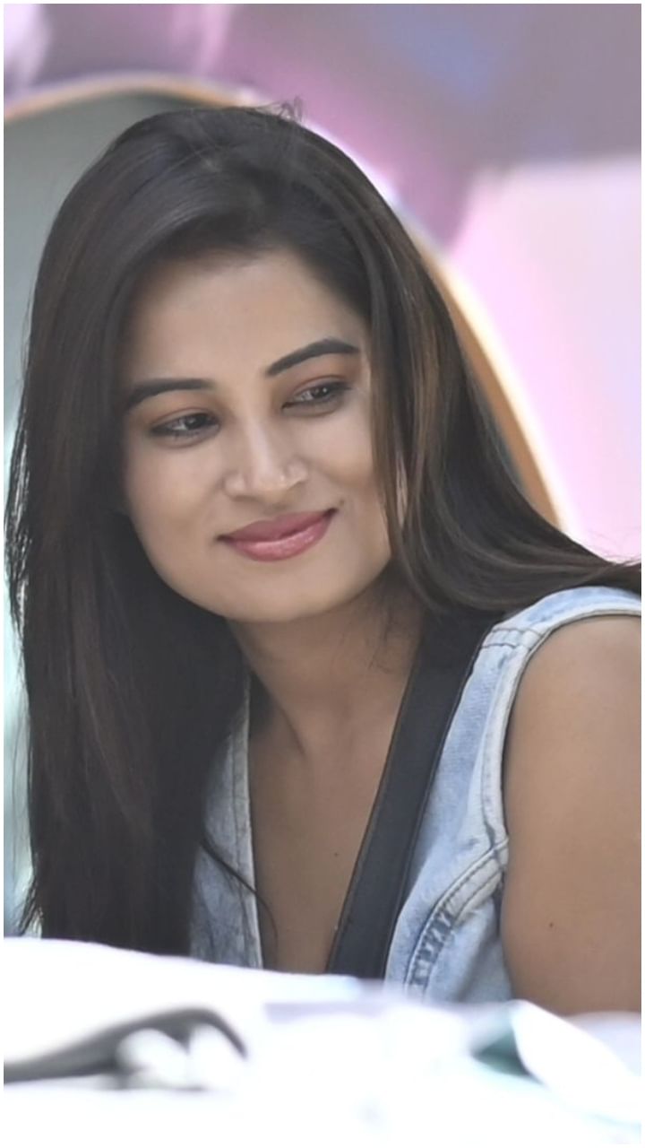 ಅನುಷಾ ರೈ ಅವರಿಗೆ ‘ಬಿಗ್ ಬಾಸ್’ ತೊರೆಯುವ ಆಲೋಚನೆ ಬರುತ್ತಿದೆ. ಈ ಬಗ್ಗೆ ಅವರು ಮಾತನಾಡಿದ್ದಾರೆ.