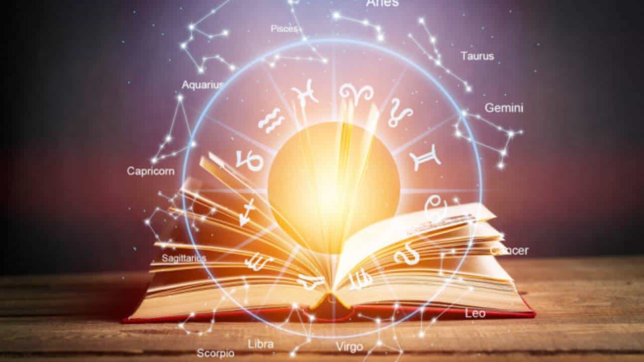 Horoscope: ಈ ರಾಶಿಯವರು ಇಂದು ಅಮೂಲ್ಯವಾದ ವಸ್ತುವನ್ನು ಖರೀದಿಸಿ ಸಂತೋಷಪಡುವರು Horoscope: ಈ ರಾಶಿಯವರು ಇಂದು ಅಮೂಲ್ಯವಾದ ವಸ್ತುವನ್ನು ಖರೀದಿಸಿ ಸಂತೋಷಪಡುವರು