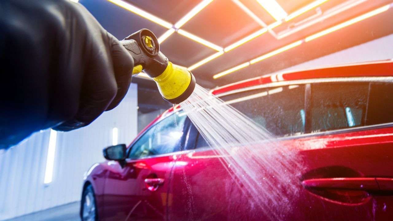 Car Washing Tips: ಪದೇ ಪದೇ ಕಾರನ್ನು ನೀರಿನಿಂದ ತೊಳೆಯುವವರೇ ಎಚ್ಚರ: ಈ ವಿಚಾರ ನಿಮಗೆ ಗೊತ್ತಿರಲಿ