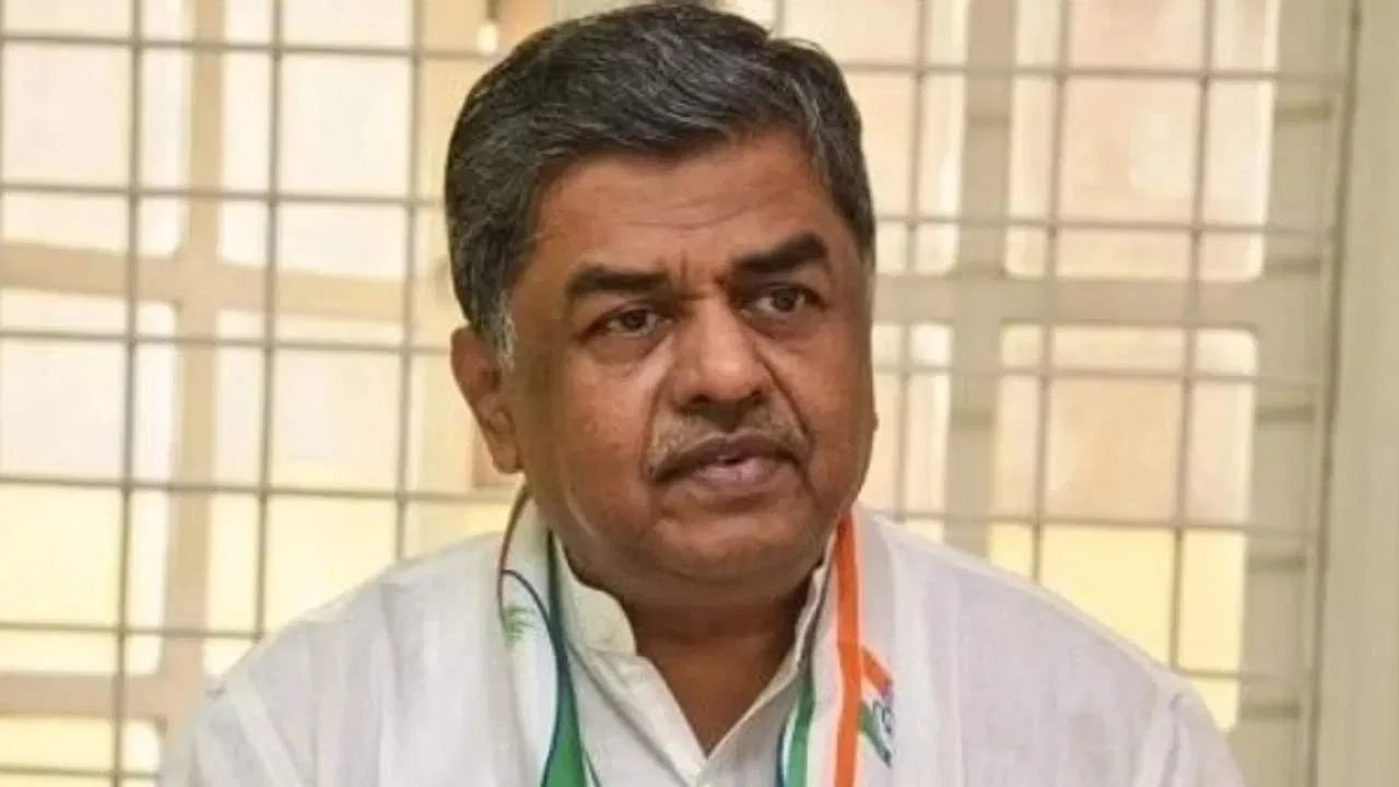 ಸರ್ಕಾರ ಬಿದ್ದರೆ ಬೀಳಲಿ ಜಾತಿಗಣತಿ ಜಾರಿ ಮಾಡಲೇಬೇಕು: ಕಾಂಗ್ರೆಸ್ ಎಂಎಲ್ಸಿ ಬಿಕೆ ಹರಿಪ್ರಸಾದ್ ಸ್ಫೋಟಕ ಹೇಳಿಕೆ ಸರ್ಕಾರ ಬಿದ್ದರೆ ಬೀಳಲಿ ಜಾತಿಗಣತಿ ಜಾರಿ ಮಾಡಲೇಬೇಕು: ಕಾಂಗ್ರೆಸ್ ಎಂಎಲ್ಸಿ ಬಿಕೆ ಹರಿಪ್ರಸಾದ್ ಸ್ಫೋಟಕ ಹೇಳಿಕೆ