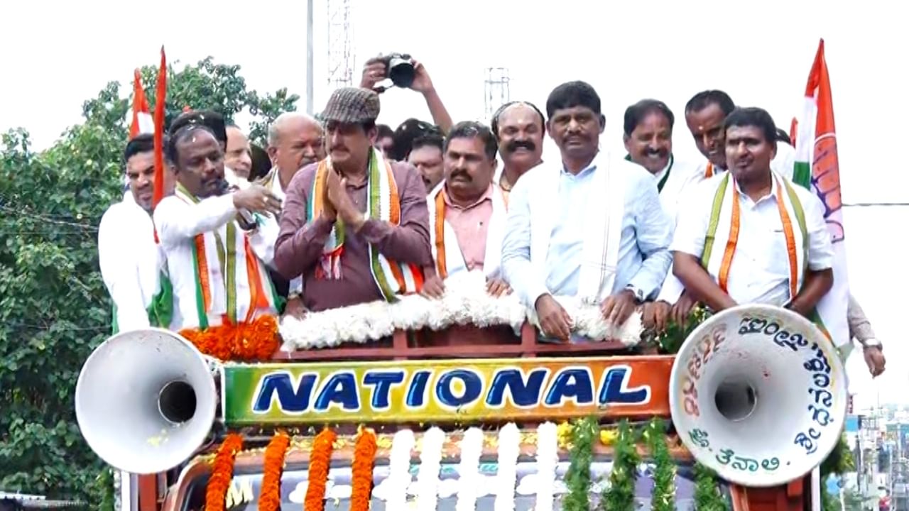ಚನ್ನಪಟ್ಟಣ ಕೈ ಅಭ್ಯರ್ಥಿಯಾಗಿ ಸಿಪಿ ಯೋಗೇಶ್ವರ್ ನಾಮಪತ್ರ ಸಲ್ಲಿಕೆ: ದಳ ಕೋಟೆಯಲ್ಲಿ ಕಾಂಗ್ರೆಸ್ ಶಕ್ತಿ ಪ್ರದರ್ಶನ ಚನ್ನಪಟ್ಟಣ ಕೈ ಅಭ್ಯರ್ಥಿಯಾಗಿ ಸಿಪಿ ಯೋಗೇಶ್ವರ್ ನಾಮಪತ್ರ ಸಲ್ಲಿಕೆ: ದಳ ಕೋಟೆಯಲ್ಲಿ ಕಾಂಗ್ರೆಸ್ ಶಕ್ತಿ ಪ್ರದರ್ಶನ
