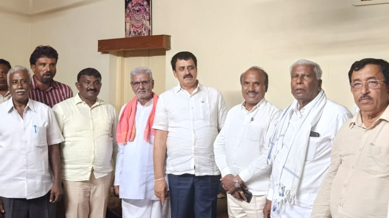 ಚನ್ನಪಟ್ಟಣ ಉಪಚುನಾವಣೆ: ಕಾಂಗ್ರೆಸ್ನಿಂದ ಮತ್ತೆ ಬಿಗ್ ಆಪರೇಷನ್ ಚನ್ನಪಟ್ಟಣ ಉಪಚುನಾವಣೆ: ಕಾಂಗ್ರೆಸ್ನಿಂದ ಮತ್ತೆ ಬಿಗ್ ಆಪರೇಷನ್