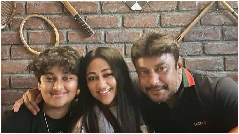 ಪತ್ನಿ ವಿಜಯಲಕ್ಷ್ಮೀ ಮನೆಯಲ್ಲಿ ರಿಲ್ಯಾಕ್ಸ್ ಆದ ದರ್ಶನ್; ಮಗನ ಬರ್ತ್ಡೇ ಆಚರಣೆ