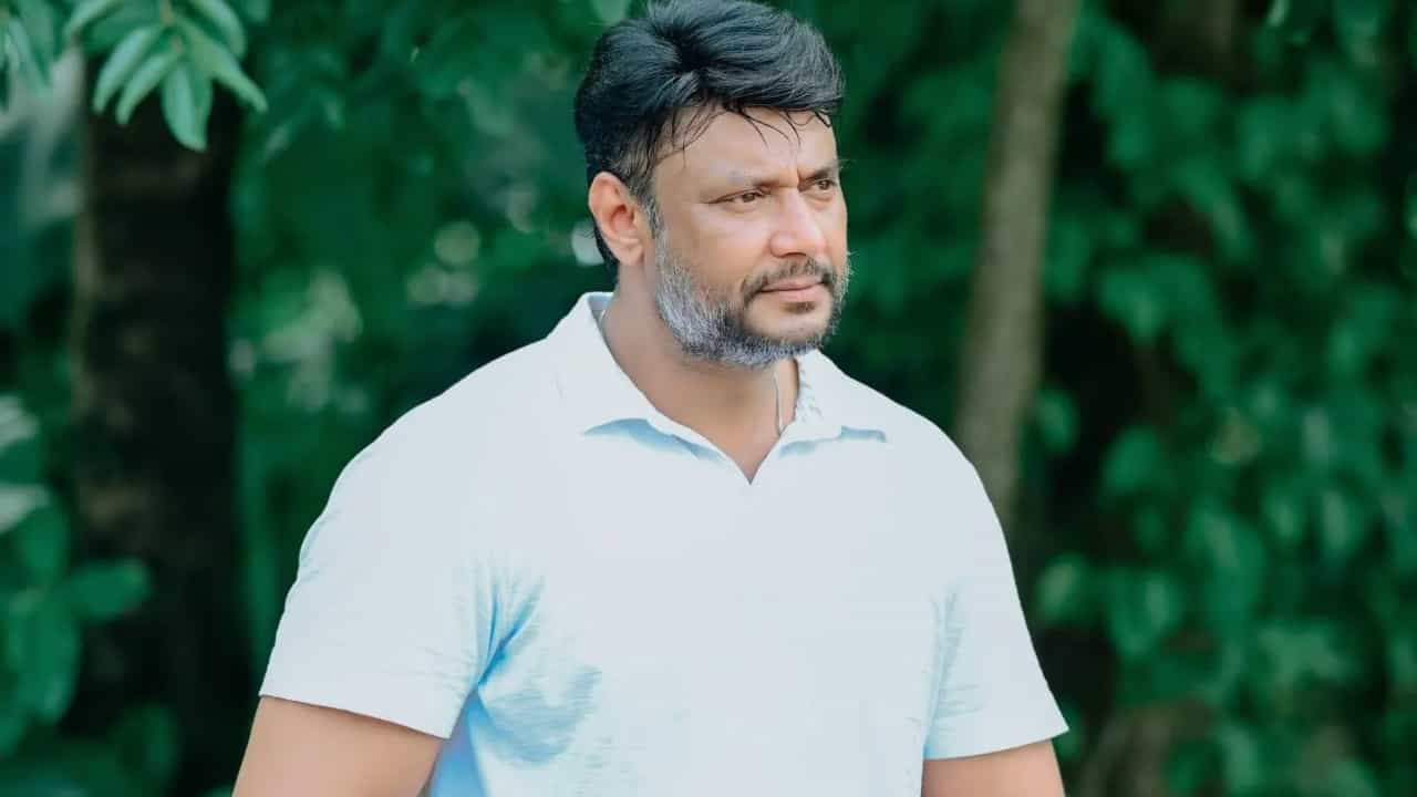 Breaking: ದರ್ಶನ್ಗೆ ದೀಪಾವಳಿ ಉಡುಗೊರೆ: ಷರತ್ತುಬದ್ಧ ಮಧ್ಯಂತರ ಜಾಮೀನು ಮಂಜೂರು Breaking: ದರ್ಶನ್ಗೆ ದೀಪಾವಳಿ ಉಡುಗೊರೆ: ಷರತ್ತುಬದ್ಧ ಮಧ್ಯಂತರ ಜಾಮೀನು ಮಂಜೂರು
