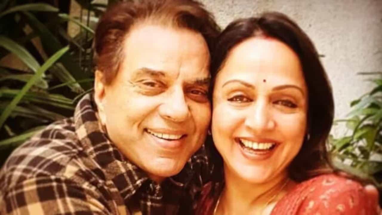 ಜಿತೇಂದ್ರನ ಮದುವೆ ಆಗಬೇಕಿದ್ದ ಹೇಮಾ ಮಾಲಿನಿ: ಕೊನೆಗೂ ಪ್ರೀತಿಸಿದವನನ್ನೇ ಕೈ ಹಿಡಿದ ನಟಿ ಜಿತೇಂದ್ರನ ಮದುವೆ ಆಗಬೇಕಿದ್ದ ಹೇಮಾ ಮಾಲಿನಿ: ಕೊನೆಗೂ ಪ್ರೀತಿಸಿದವನನ್ನೇ ಕೈ ಹಿಡಿದ ನಟಿ