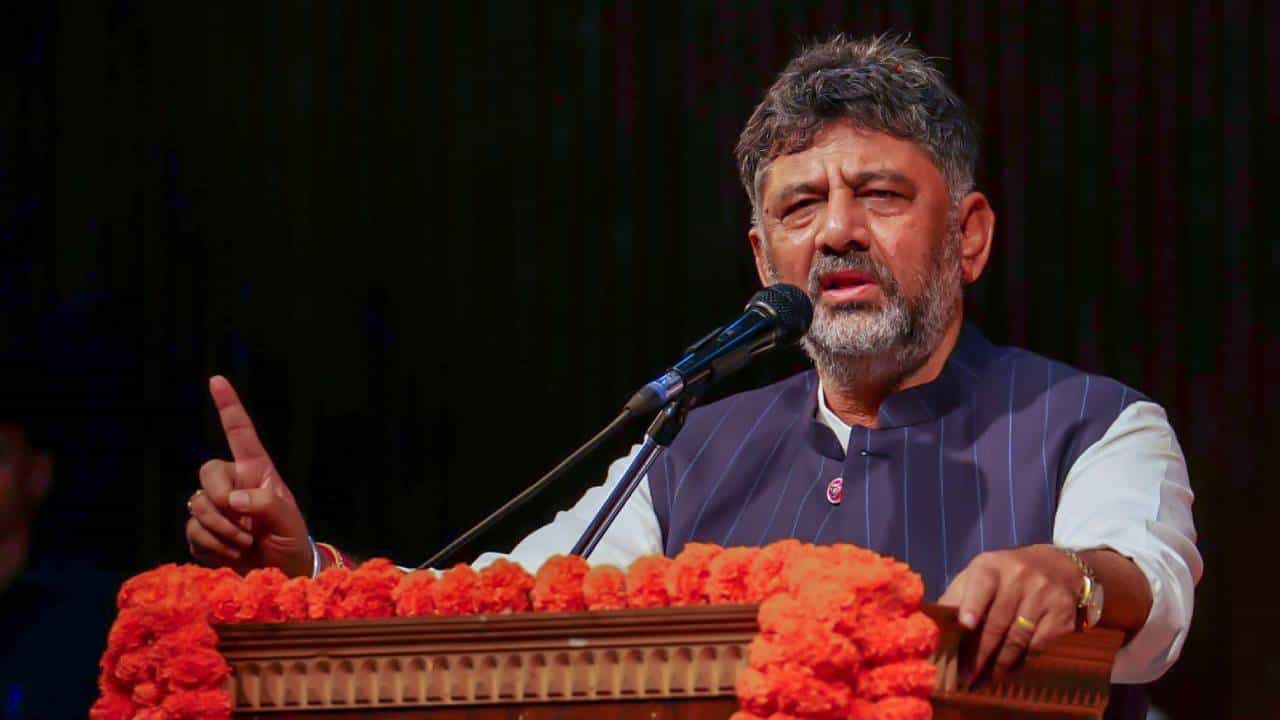 ಕೇಂದ್ರ ಸರ್ಕಾರದ ವಿರುದ್ಧ ನಮ್ಮ ತೆರಿಗೆ ನಮ್ಮ ಹಕ್ಕು ಪ್ರತಿಭಟನೆ: ಡಿಕೆ ಶಿವಕುಮಾರ್ ಕೇಂದ್ರ ಸರ್ಕಾರದ ವಿರುದ್ಧ ನಮ್ಮ ತೆರಿಗೆ ನಮ್ಮ ಹಕ್ಕು ಪ್ರತಿಭಟನೆ: ಡಿಕೆ ಶಿವಕುಮಾರ್