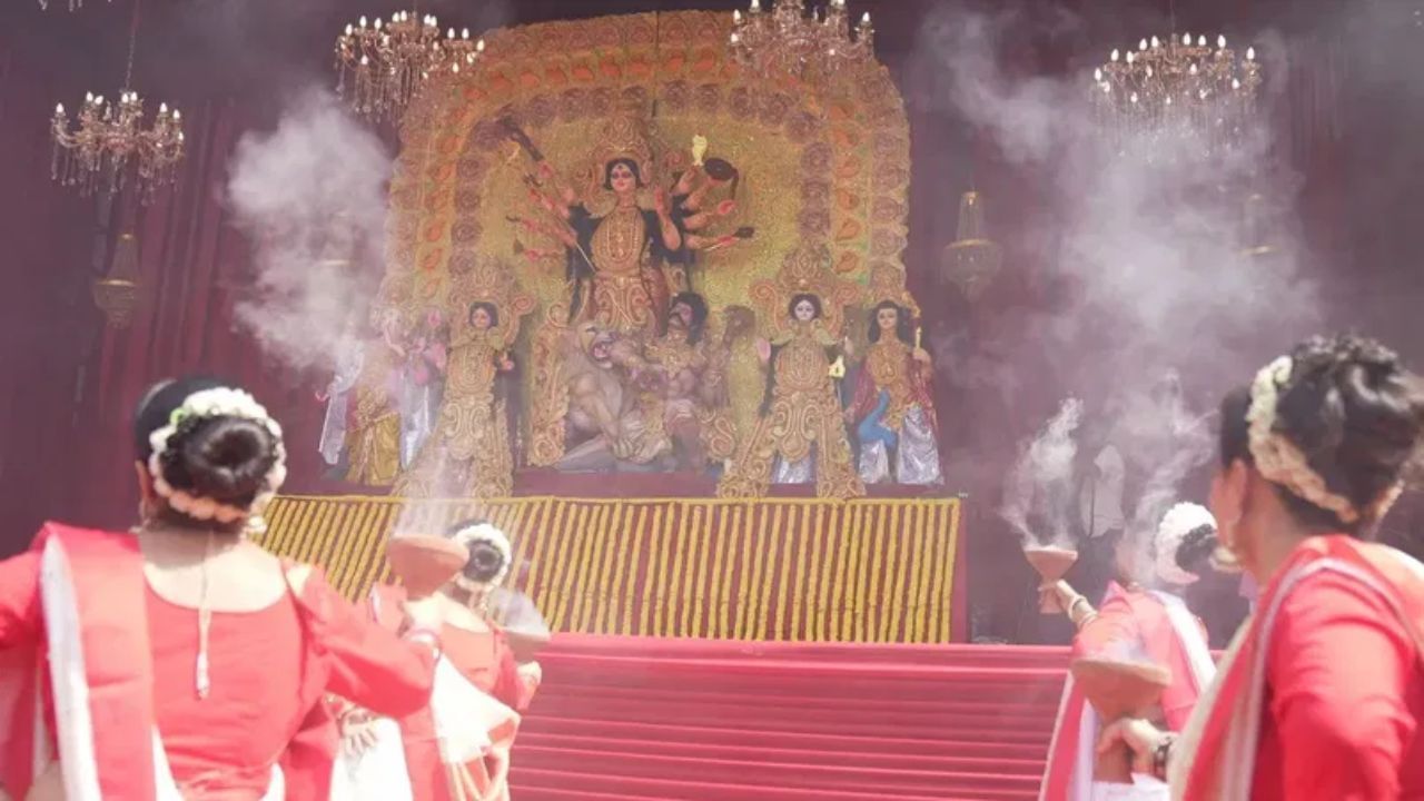 ಟಿವಿ9 ಫೆಸ್ಟಿವಲ್ ಆಫ್ ಇಂಡಿಯಾ; ಮೇಜರ್ ಧ್ಯಾನ್ ಚಂದ್ ಸ್ಟೇಡಿಯಂನಲ್ಲಿ ಆಭರಣ, ಸೀರೆ, ಸೂಟ್, ಕರಕುಶಲತೆಗಳ ಪ್ರದರ್ಶನ ಟಿವಿ9 ಫೆಸ್ಟಿವಲ್ ಆಫ್ ಇಂಡಿಯಾ; ಮೇಜರ್ ಧ್ಯಾನ್ ಚಂದ್ ಸ್ಟೇಡಿಯಂನಲ್ಲಿ ಆಭರಣ, ಸೀರೆ, ಸೂಟ್, ಕರಕುಶಲತೆಗಳ ಪ್ರದರ್ಶನ