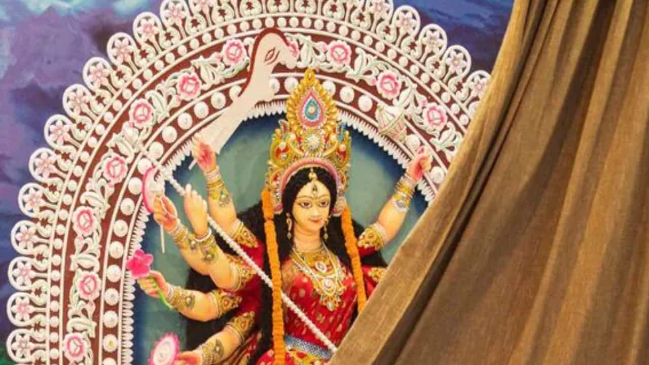 ಬಾಂಗ್ಲಾದೇಶದಲ್ಲಿ ದುರ್ಗಾಪೂಜಾ ವೇಳೆ ದಾಳಿ; ಕಳವಳ ವ್ಯಕ್ತಪಡಿಸಿದ ಭಾರತ ಬಾಂಗ್ಲಾದೇಶದಲ್ಲಿ ದುರ್ಗಾಪೂಜಾ ವೇಳೆ ದಾಳಿ; ಕಳವಳ ವ್ಯಕ್ತಪಡಿಸಿದ ಭಾರತ